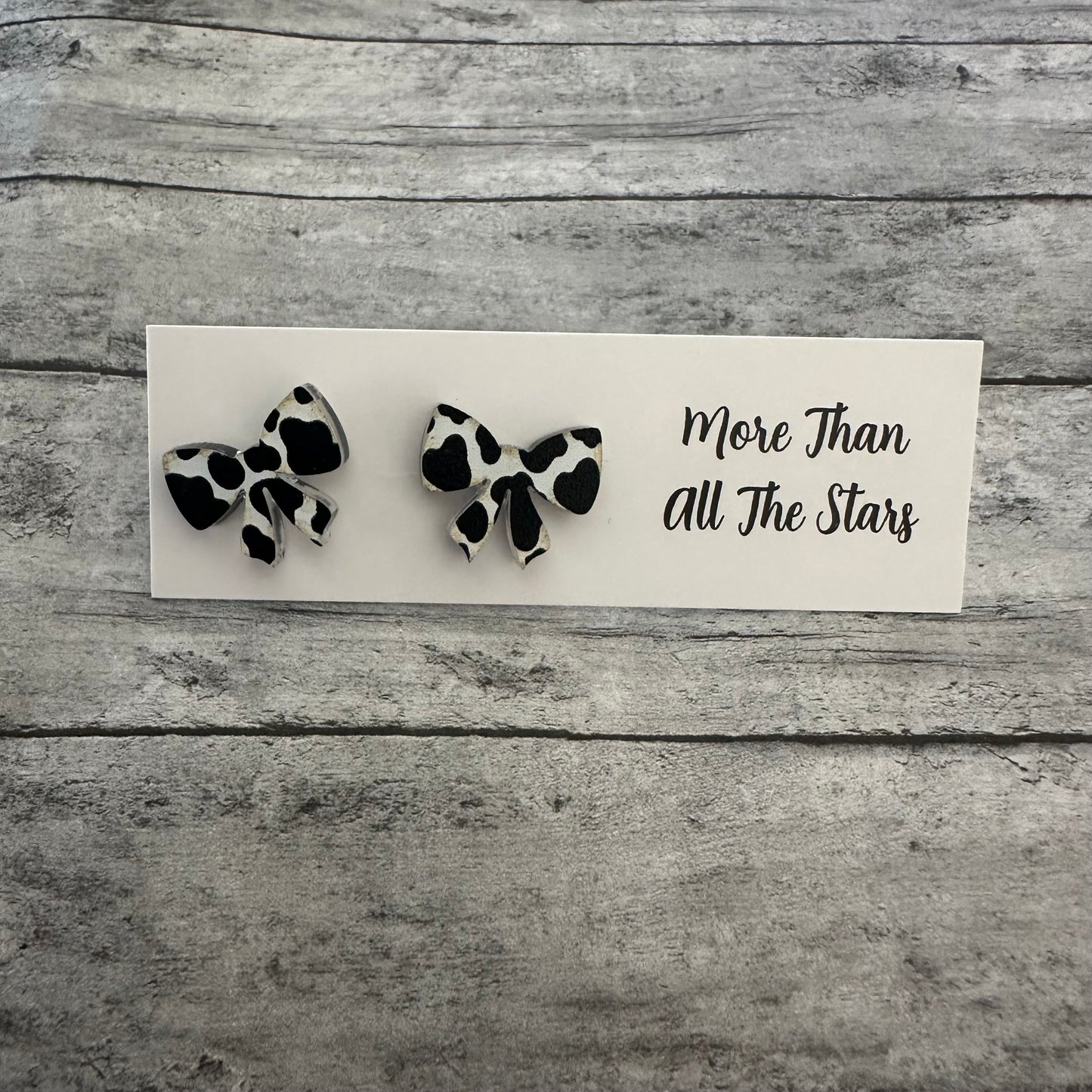 Bow Stud