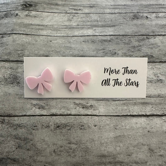 Bow Stud