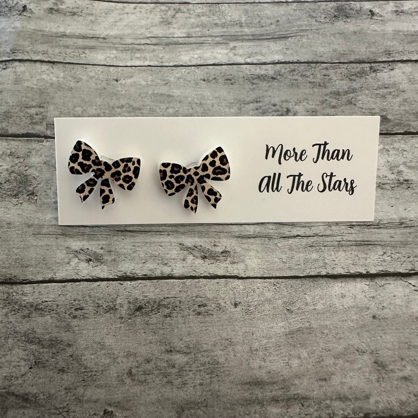 Bow Stud